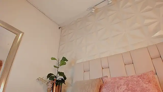 EmilyAllen 1 online show from 02-14-26, 01:28