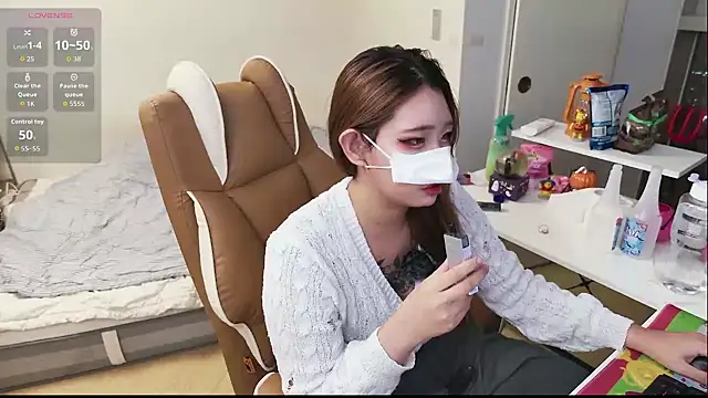 Milk Sola online show from 11-04-25, 01:26