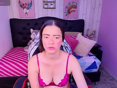 Snapshot of _Rachel_Jones_ chatting on 02-28-26, 10:20 Rachel Jones online show from 02-28-26, 10:20