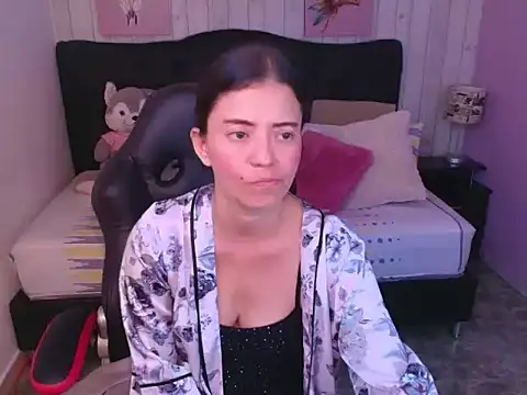 Snapshot of _Rachel_Jones_ chatting on 02-03-26, 03:26 Rachel Jones online show from 02-03-26, 03:26