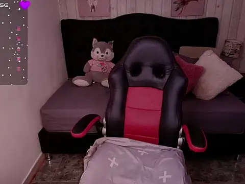 Snapshot of _Rachel_Jones_ chatting on 02-18-26, 09:55 Rachel Jones online show from 02-18-26, 09:55