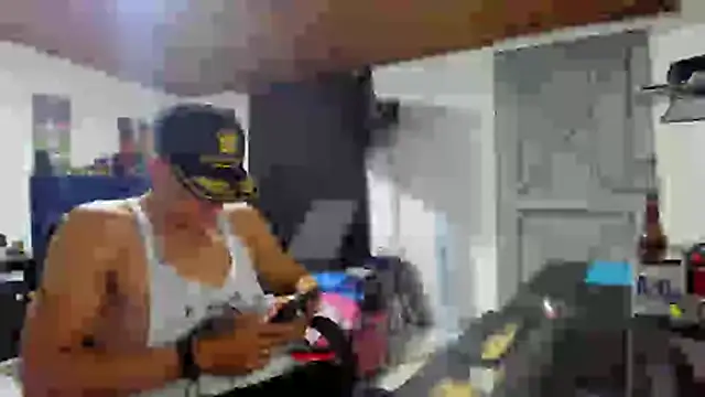 Malek Ivonny online show from 02-12-26, 11:04