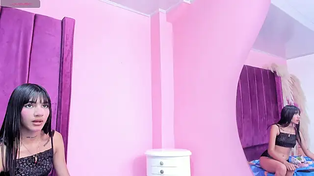 foxyhillx online show from 12-15-25, 05:52