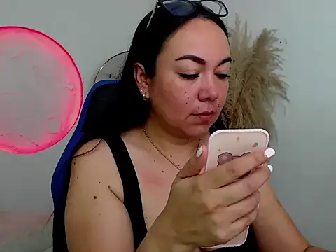 Yadis hot online show from 01-15-26, 11:08