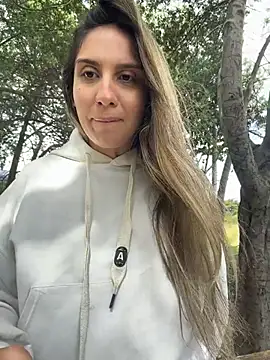 sarah honey   online show from 01-10-26, 03:07