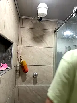 sarah honey   online show from 11-15-25, 02:21