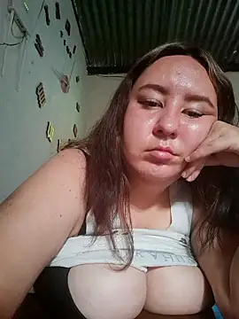 Snapshot of SaraCute_1 chatting on 10-27-25, 02:07 SaraCute 1 online show from 10-27-25, 02:07