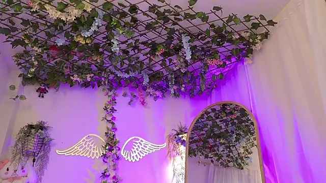 ISA NIXON online show from 02-20-26, 10:22