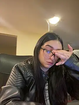 Kloe Novoa online show from 04-13-26, 12:20