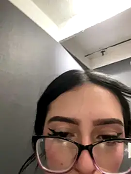 Kloe Novoa online show from 12-13-25, 08:04