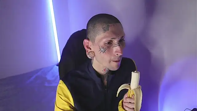 TokyoHatsumoto online show from 02-08-26, 12:41