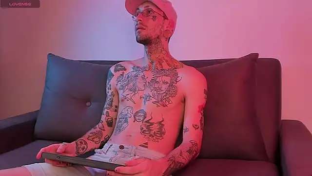 TokyoHatsumoto online show from 10-28-25, 01:21