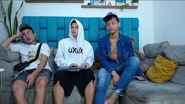 Hot Boys Latinos X online show from 02-08-26, 07:00