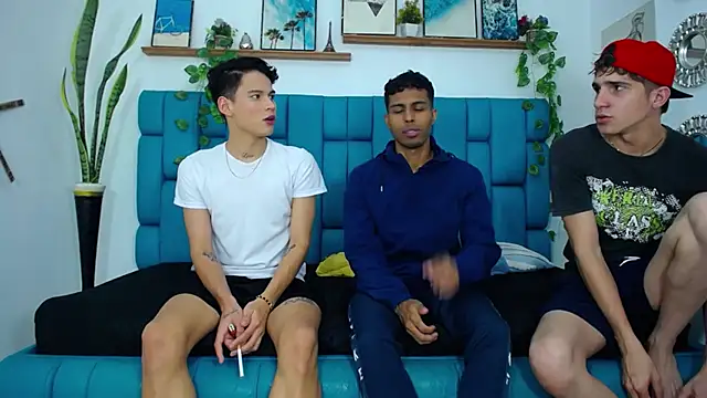 Hot Boys Latinos X online show from 11-04-25, 01:09