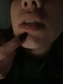 Hannahinfame online show from 11-06-25, 07:01