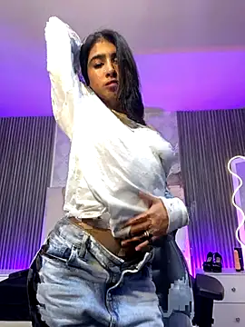 MAIILY TAY online show from 11-10-25, 12:10