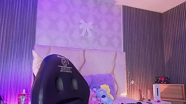 MAIILY TAY online show from 01-14-26, 11:47