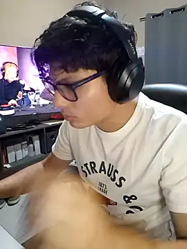 Ais B10 online show from 11-20-25, 03:29