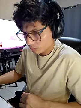 Ais B10 online show from 11-23-25, 02:21