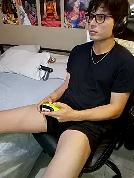 Ais B10 online show from 04-17-26, 03:42