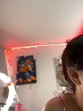 Snapshot of amellita-33 chatting on 06-30-26, 02:55 amellita-33 online show from 06-30-26, 02:55