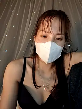 Snapshot of ezabel- chatting on 01-18-26, 01:42 ezabel- online show from 01-18-26, 01:42