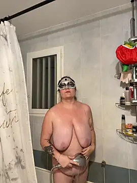 MlleKahh online show from 11-04-25, 08:12