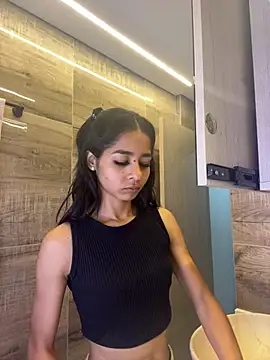 phenixpink22 online show from 04-10-26, 02:13