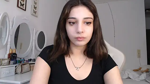 Snapshot of bellefleurrr chatting on 06-09-26, 04:41 bellefleurrr online show from 06-09-26, 04:41