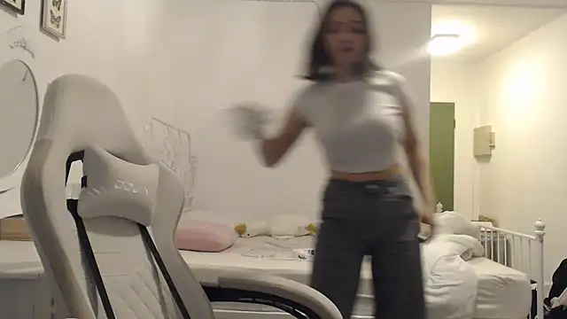 bellefleurrr online show from 04-16-26, 08:53