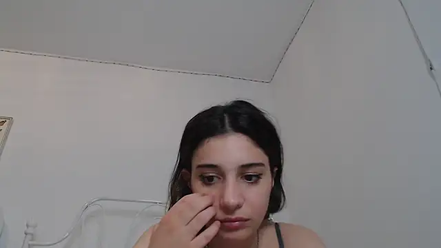Snapshot of bellefleurrr chatting on 06-14-26, 02:24 bellefleurrr online show from 06-14-26, 02:24