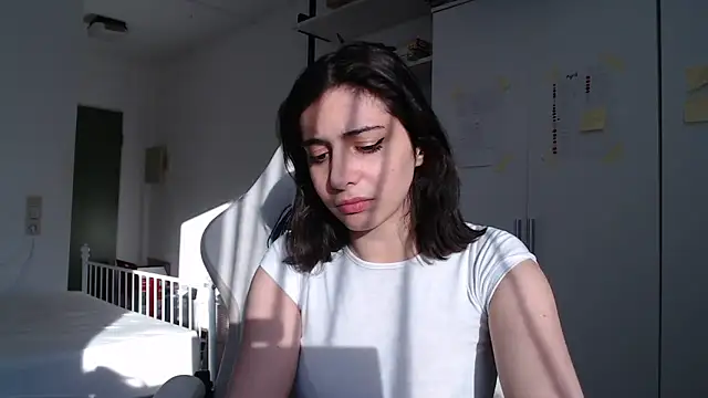 Snapshot of bellefleurrr chatting on 04-28-26, 05:28 bellefleurrr online show from 04-28-26, 05:28