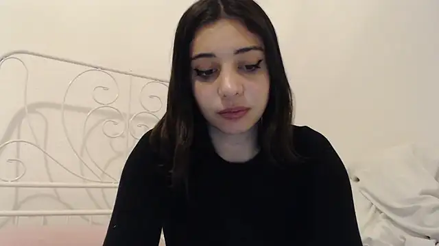 Snapshot of bellefleurrr chatting on 04-18-26, 08:53 bellefleurrr online show from 04-18-26, 08:53