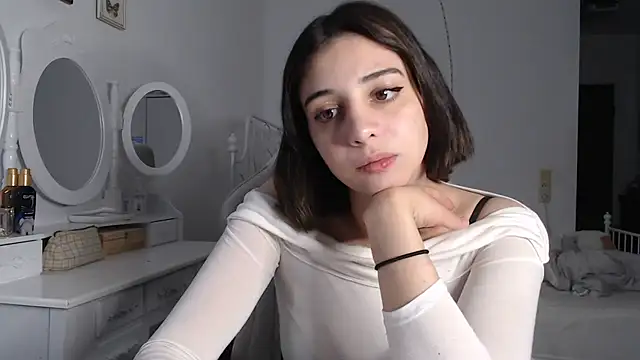 Snapshot of bellefleurrr chatting on 06-12-26, 07:22 bellefleurrr online show from 06-12-26, 07:22