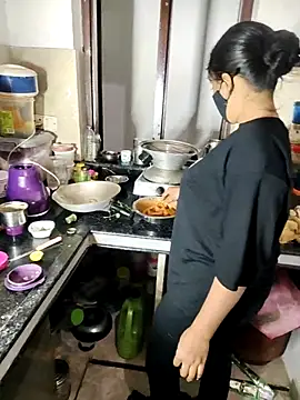 Heena-143 online show from 11-14-25, 03:48