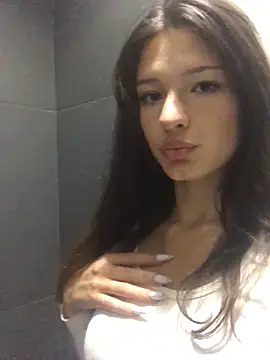 Snapshot of kittyanax chatting on 10-25-25, 10:47 kittyanax online show from 10-25-25, 10:47