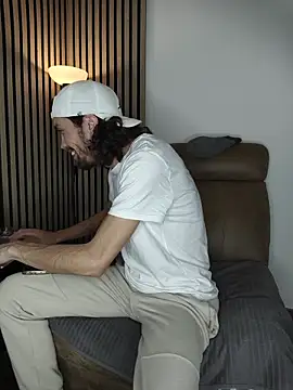 findomhot online show from 12-16-25, 09:19