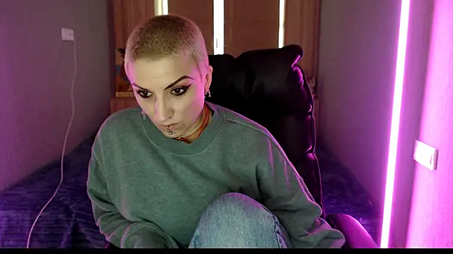 Snapshot of Sweet-n-Strong chatting on 05-11-26, 02:45 Sweet-n-Strong online show from 05-11-26, 02:45