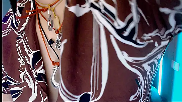 Sweet-n-Strong online show from 03-05-26, 11:51