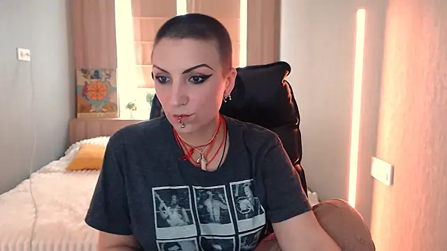Snapshot of Sweet-n-Strong chatting on 07-27-26, 10:22 Sweet-n-Strong online show from 07-27-26, 10:22