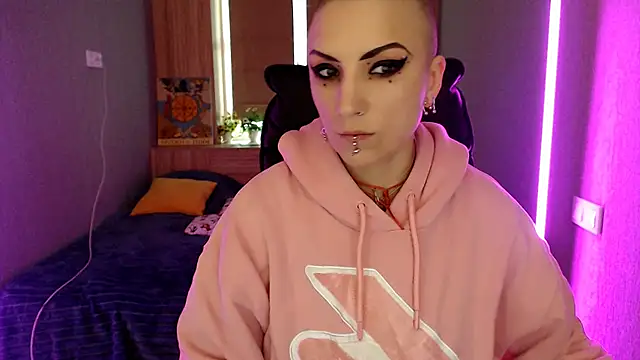 Sweet-n-Strong online show from 04-10-26, 05:36