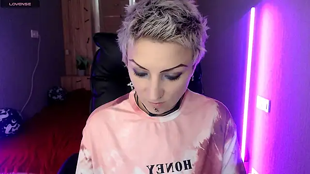 Sweet-n-Strong online show from 11-19-25, 08:14