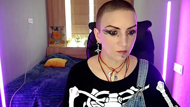 Snapshot of Sweet-n-Strong chatting on 04-22-26, 11:06 Sweet-n-Strong online show from 04-22-26, 11:06