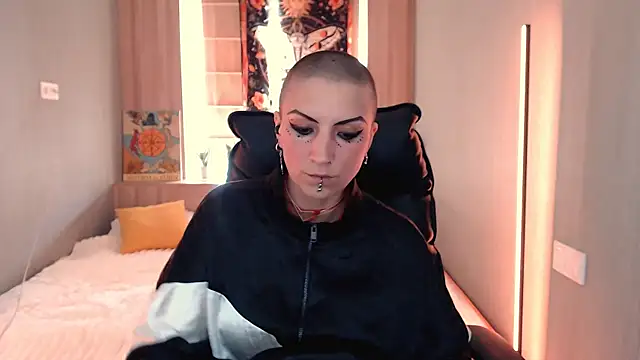 Snapshot of Sweet-n-Strong chatting on 07-06-26, 11:17 Sweet-n-Strong online show from 07-06-26, 11:17
