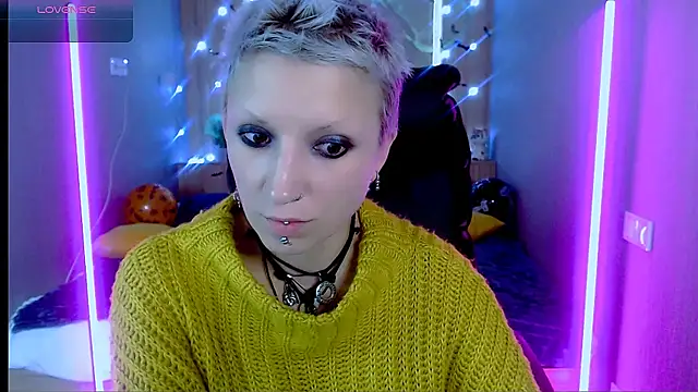 Sweet-n-Strong online show from 10-28-25, 08:13