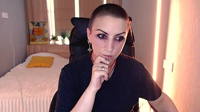 Snapshot of Sweet-n-Strong chatting on 07-24-26, 11:06 Sweet-n-Strong online show from 07-24-26, 11:06