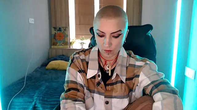 Snapshot of Sweet-n-Strong chatting on 04-27-26, 05:05 Sweet-n-Strong online show from 04-27-26, 05:05