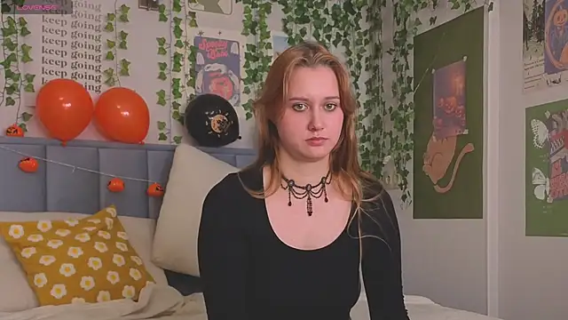 Charil Wilson online show from 10-31-25, 04:31