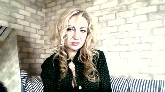 LilaniLoverx online show from 11-21-25, 10:42