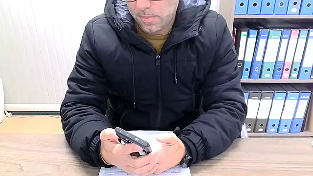 Evasionee online show from 12-18-25, 07:24